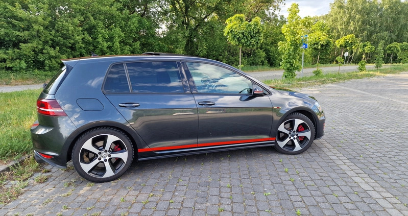 Volkswagen Golf cena 51500 przebieg: 235000, rok produkcji 2014 z Sierpc małe 92